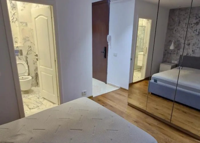 Near Old Town 公寓 *