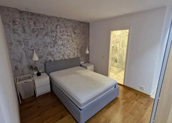 Near Old Town * Bucureşti